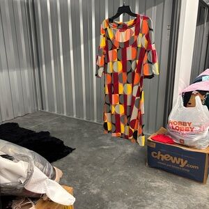Elle Red and Yellow Circles Geometric Knee Length Dress Bell Sleeves Medium M